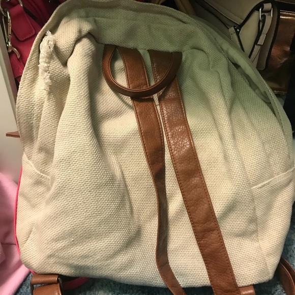 Tillys backpack - Picture 2 of 4